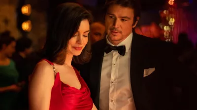 Verity előzetes: Anne Hathaway és Dakota Johnson filmje már most felkavarta a nézőket