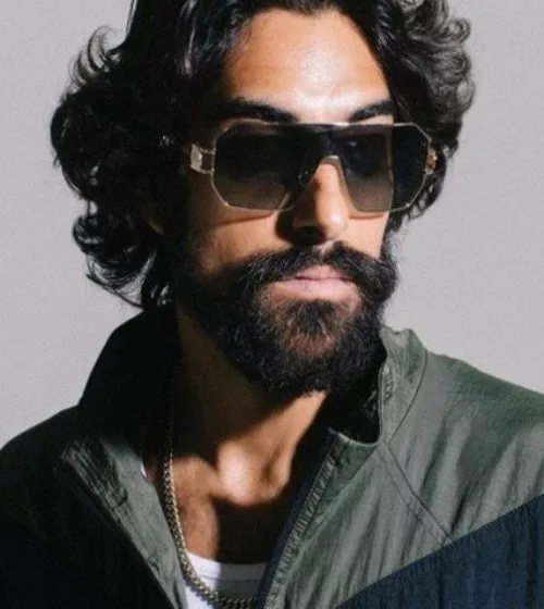 Eman Esfandi