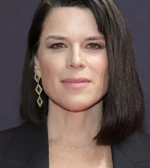 Neve Campbell