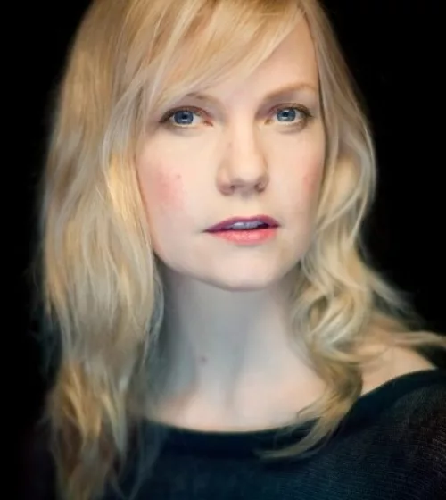 Laura Harris