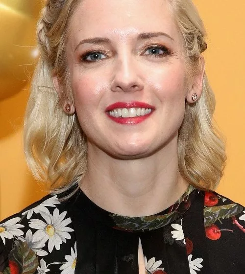 Katie Dippold