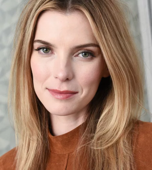 Betty Gilpin