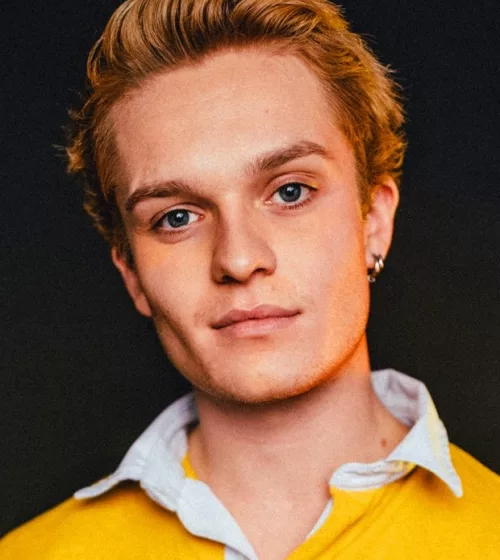 Tom Glynn-Carney
