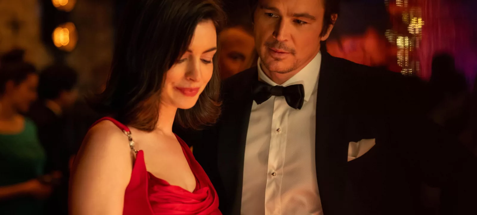 Verity előzetes: Anne Hathaway és Dakota Johnson filmje már most felkavarta a nézőket