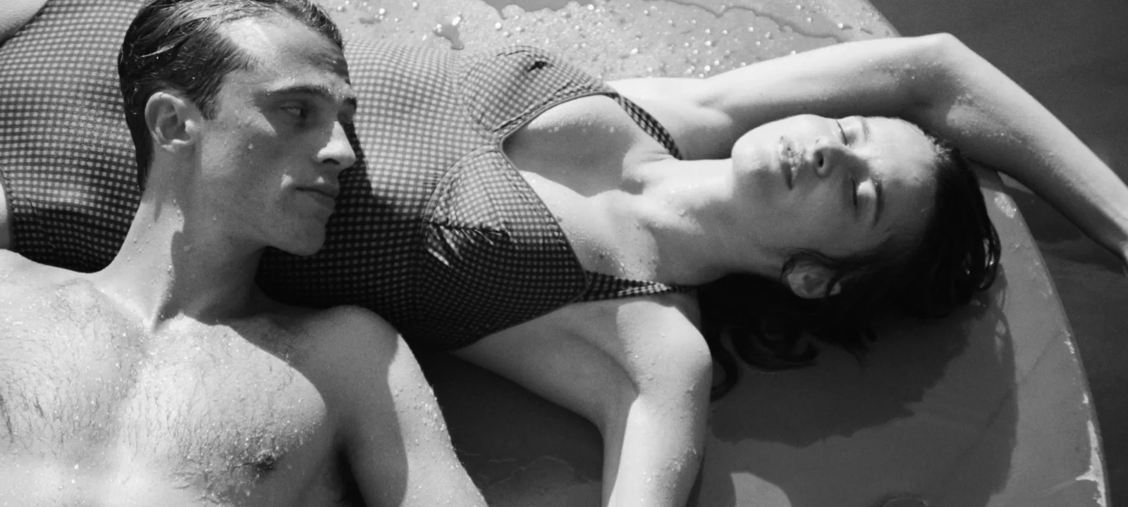 Az idegen (2025): tényleg egy gyilkosság miatt ítélik el – vagy valami egészen másért?